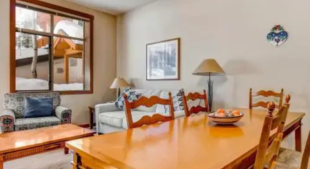 Powderhorn Lodge, Varaa Hotelli Solitude 