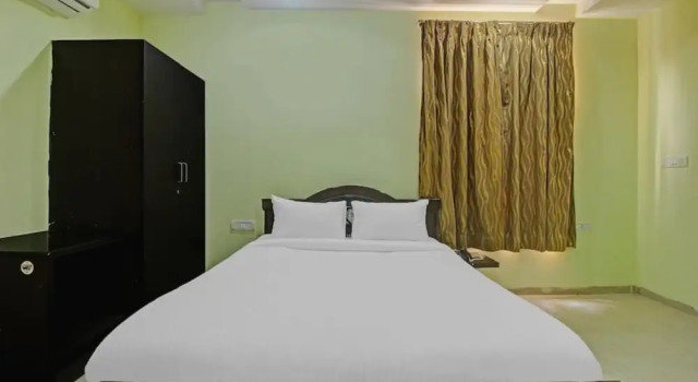 Номер Classic Goroomgo LA GRACE Suit Bhubaneshwar