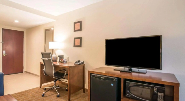 Двухместный люкс Comfort Inn & Suites Brattleboro I-91