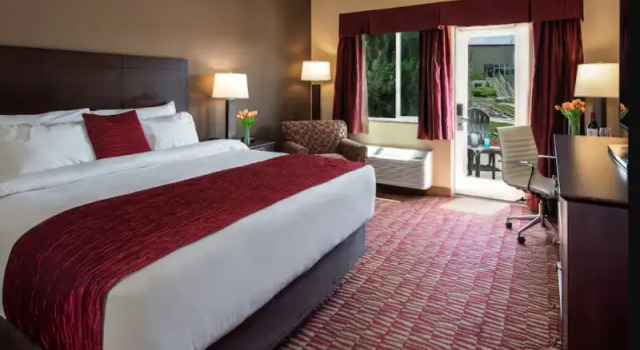 Номер Standard Lakeside Hotel Casino, a Travelodge by Wyndham