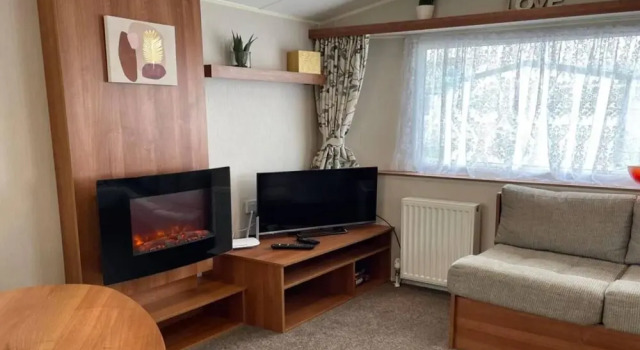 Immaculate 2-bed Sleeps 6 in Pevensey Bay, Забронировать Отель Отели Исторического графства Суссекса с парковкой, Парковка