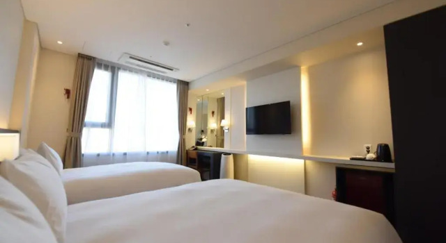 Трёхместный номер Deluxe Geoje Artnouveau Suite Hotel