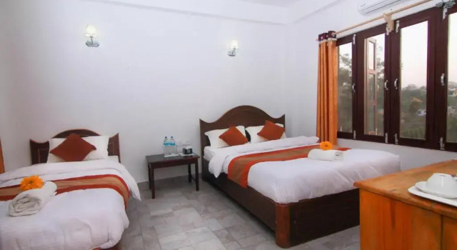 Трёхместный номер Standard с видом на сад Hotel Chitwan Park Village
