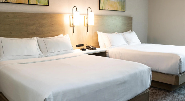 Четырёхместный номер Standard DoubleTree by Hilton Austin, MN