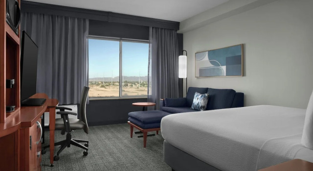 Двухместный номер Standard с видом на горы Courtyard Phoenix Chandler/Fashion Center