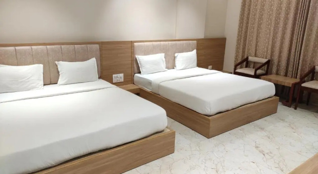 Hotel 9 Coin, Prenota Hotel Shirdi Maharashtra