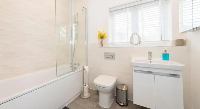 Greenfield's - New Modern 3 Bedroom Home - Johnstonen Close, Bracknell, Забронировать Отель Брэкнэлл Беркшир, рядом с Bracknell Forest Council