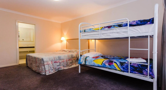 Семейный номер Standard Sleepwell Motel