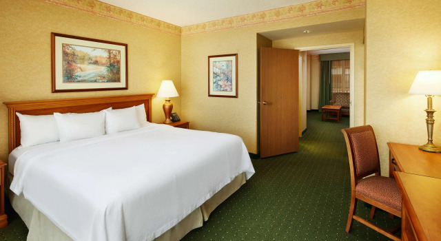 Embassy Suites by Hilton Charleston Airport Convention Ctr