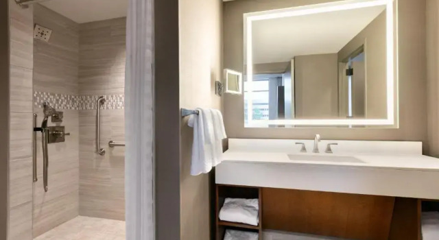 Двухместный номер Standard Embassy Suites By Hilton Berkeley Heights