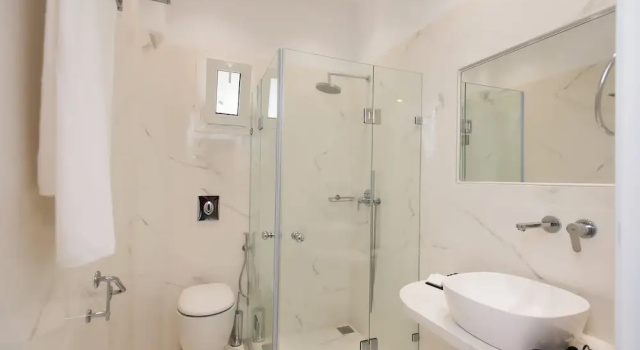 Трёхместный номер Standard с балконом Hotel Charissi