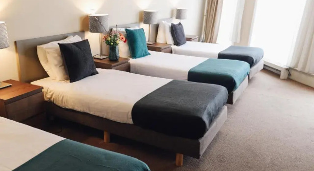 Четырёхместный номер Standard Hotel Corner House