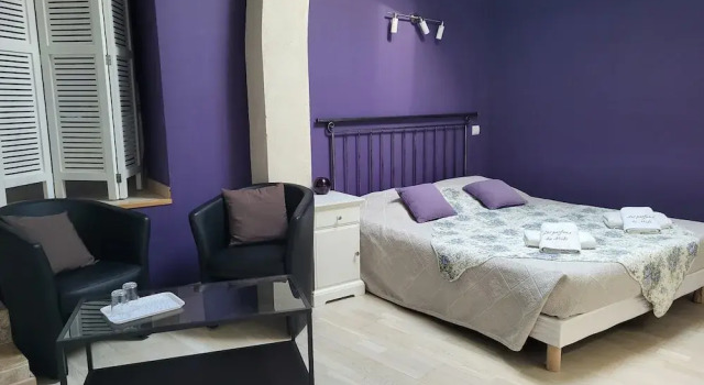 Les Parfums du Midi, Rezerwuj Bed and Breakfast Saint-Victor-de-Malcap Gard