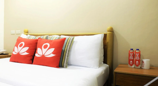 ZEN Rooms Ninoy Aquino Airport, Забронировать Отель Паранак 