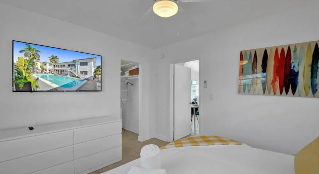 Апартаменты Royal Waves On Desoto Rental Unit With Pool