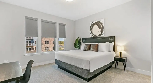 2BR Modern Living in Warrenville, Забронировать Отель Отели Иллинойс 4 звезды, 4*