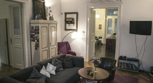 Кровать в общем номере Baroque Hostel & Coworking