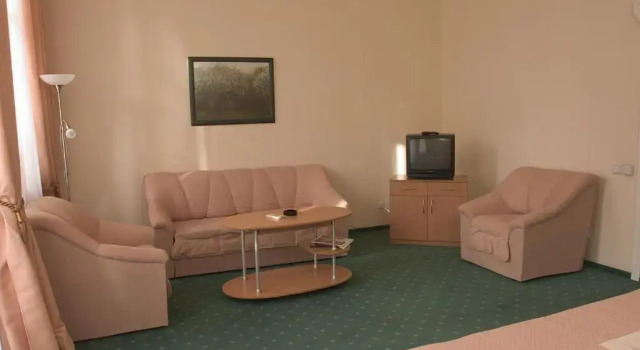 Suite Astoria Hotel