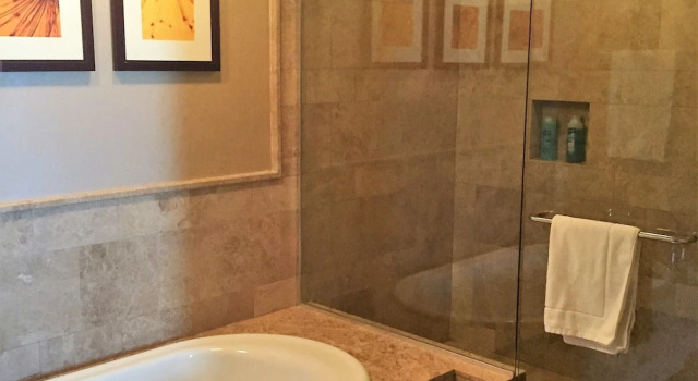 Номер Luxury с красивым видом из окна Palm Beach Singer Island Resort & Spa Luxury Suites