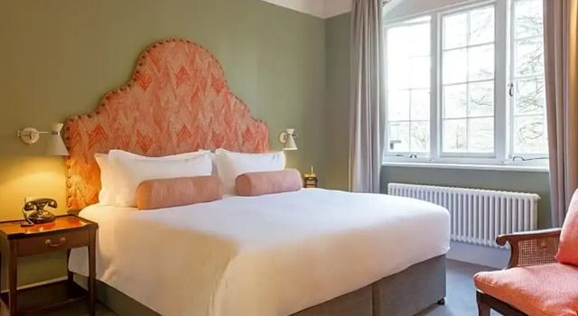 Номер Executive Burley Manor