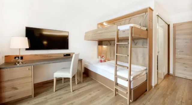 Полулюкс Hotel Alpina Superior