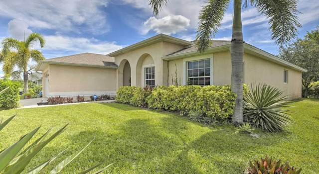 Коттедж Quiet Home w/ Backyard & Grill in Cape Coral!