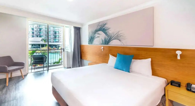 Двухместный номер Standard с видом на бассейн Novotel Cairns Oasis Resort