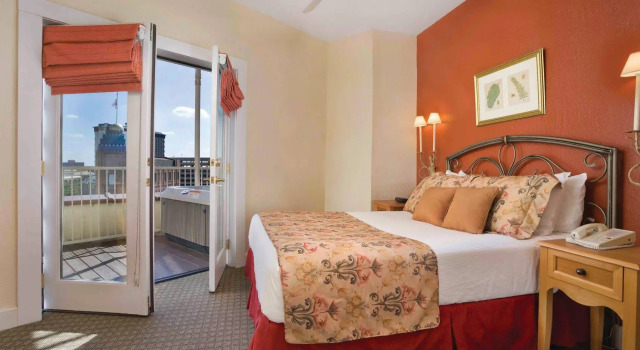 Club Wyndham Riverside Suites