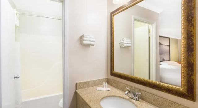 Номер Standard Upper Lake Inn & Suites