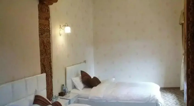 Qu Deng Ga Bu Business Hotel, Boek Hotel Daocheng Sichuan