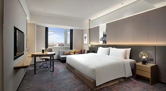 Номер Deluxe Crowne Plaza Shanghai Fudan by IHG