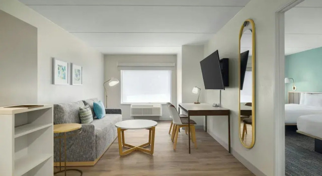 Люкс c 1 комнатой TownePlace Suites by Marriott Charlotte LoSo Airport
