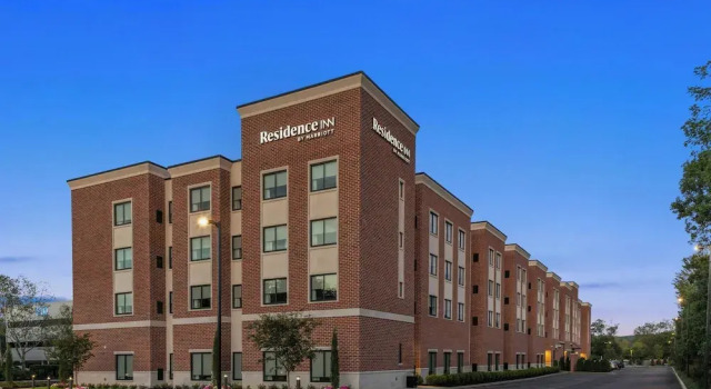 Residence Inn by Marriott Melville, Book Hotel Melville 