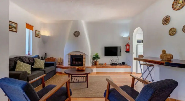 Коттедж C28 Q P Amazing House Nested in the Heart of Ca