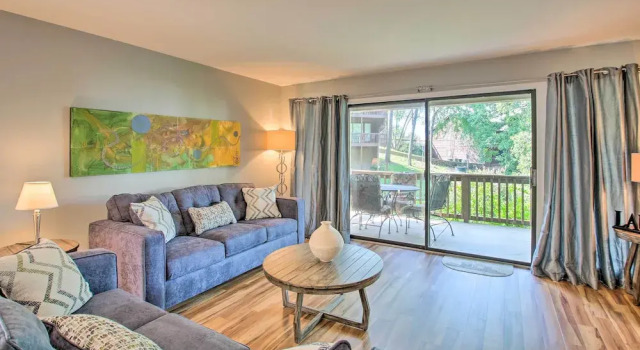 Lake-view Balcony: Sunny Hot Springs Condo!