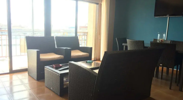 Pontevedra 100582 1 Bedroom Apartment By Mo Rentals, Забронировать Апартаменты/квартира Отели Санхенхо с парковкой, рядом с Пляж Silgar, Парковка