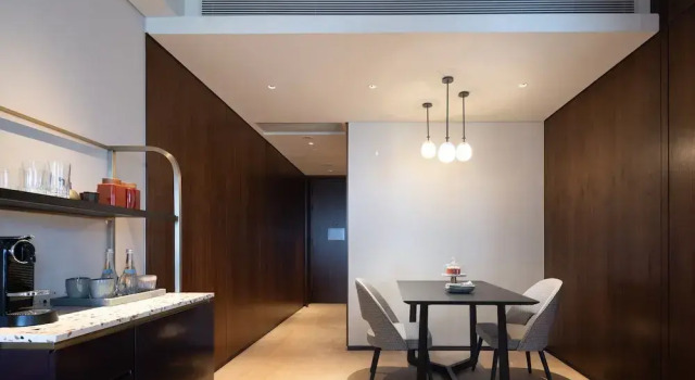 Люкс Deluxe New World Guangzhou Hotel