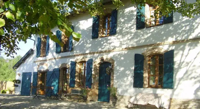 La Pigario, Book Hotel Hoteller i Lisle-sur-Tarn med pool, Swimmingpool