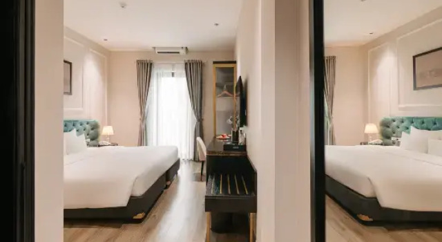 Полулюкс с балконом San Quinze Hanoi Hotel