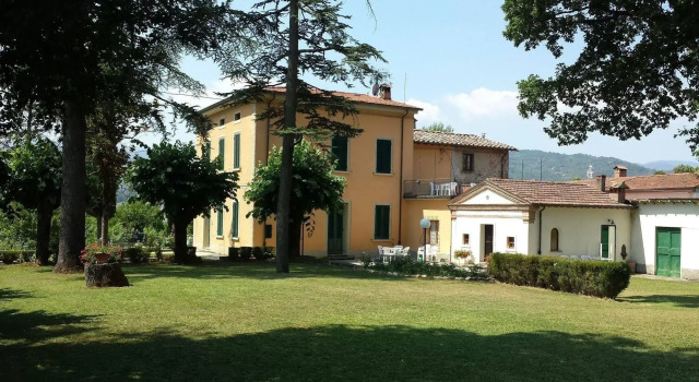 Agriturismo Il Casolare - Villa Vettori, Book Hotel Hotels in Poppi with Parking, Parking