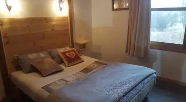 Auberge du Clot, Prenota Ostello Nevache Alte Alpi