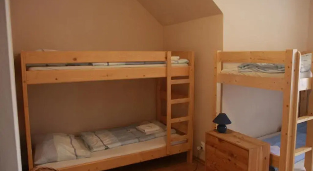 Кровать в общем номере Relax hotel Valaška