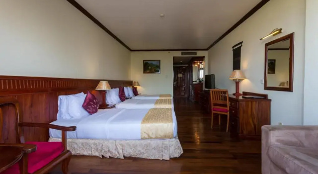 Трёхместный номер Deluxe с балконом Angkor Paradise Hotel