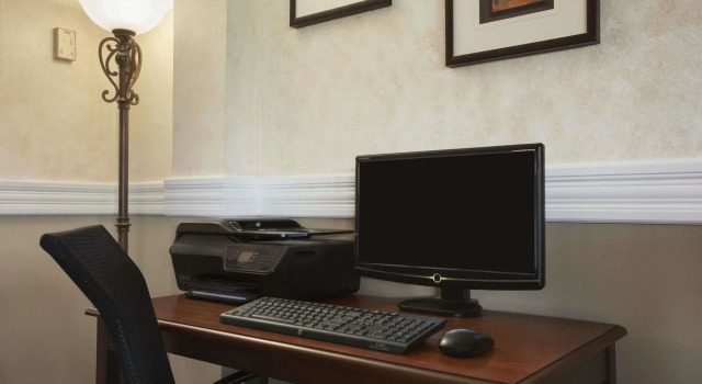 Days Inn by Wyndham Shelburne/Burlington, Book Hotel Burlington Burlington Area