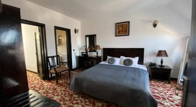 Полулюкс Hotel Contele Vladimir