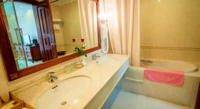 Люкс Sai Gon Kim Lien Hotel Vinh City
