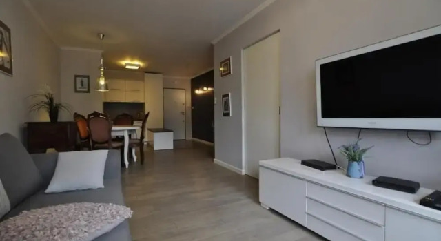 Zgoda by MKPL Apartments, Забронировать Апартаменты/квартира Отели Варшавы с парковкой, рядом с ОРКО Тауэр, Парковка