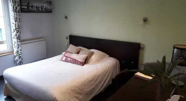 Hostellerie du Lion d'Or, Book Hotel  