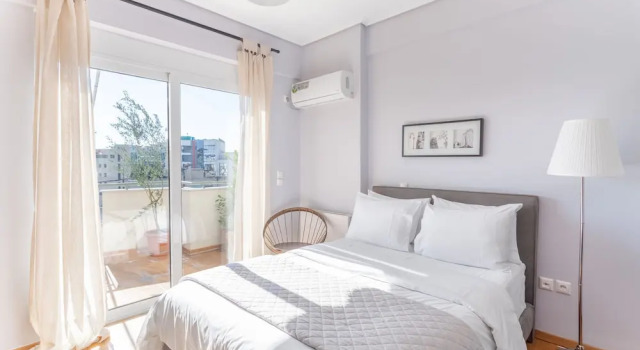 Апартаменты Penthouse w Acropolis View & Parking