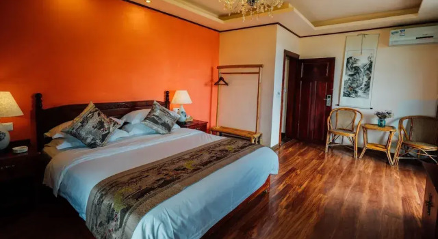 Green Peak Resort